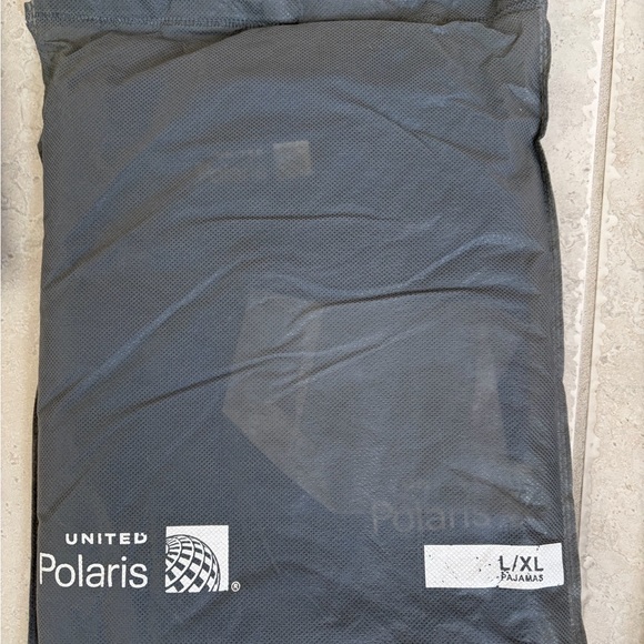 😱😍6 Sets of Brand New Unisex Unite Airlines POLARIS Business First Class Pajamas - Picture 5 of 6